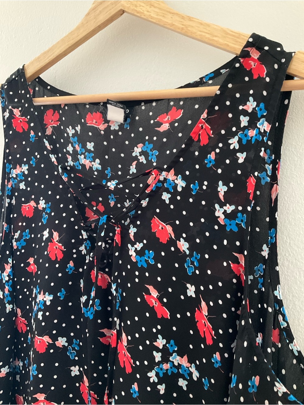 Torrid 2 Women's Black Floral Sleeveless Blouse - Picture 4 of 9